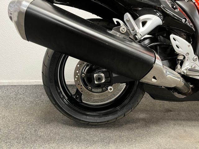 suzuki - gsx-r-1300-hayabusa