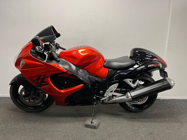 suzuki - gsx-r-1300-hayabusa