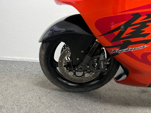 suzuki - gsx-r-1300-hayabusa