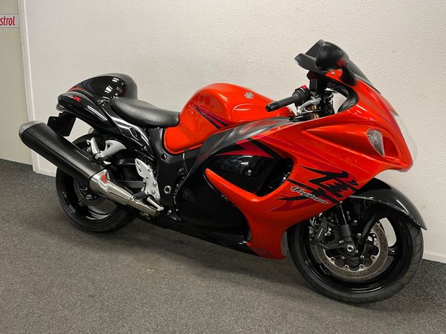 suzuki - gsx-r-1300-hayabusa