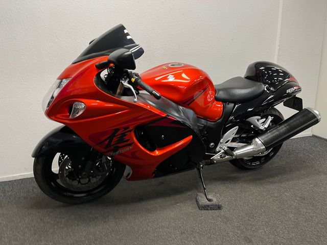 suzuki - gsx-r-1300-hayabusa