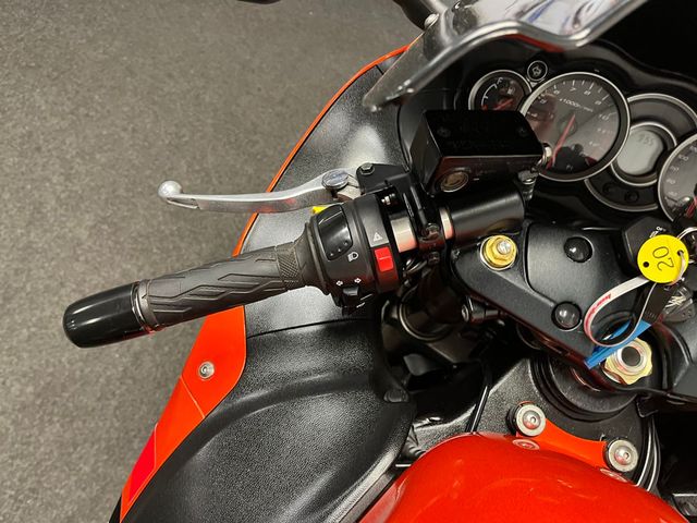 suzuki - gsx-r-1300-hayabusa