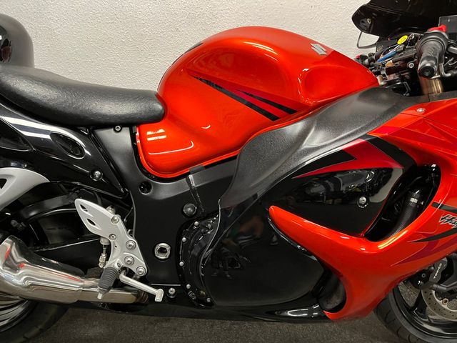 suzuki - gsx-r-1300-hayabusa