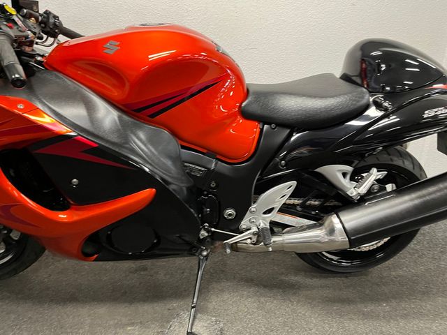 suzuki - gsx-r-1300-hayabusa