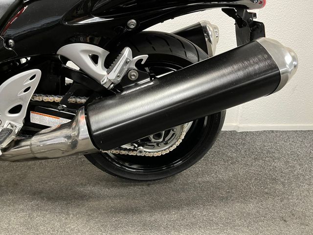 suzuki - gsx-r-1300-hayabusa