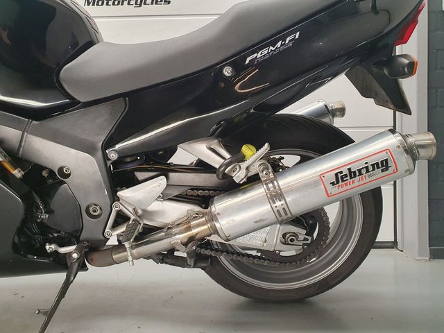 honda - cbr-1100--xx-super-blackbird