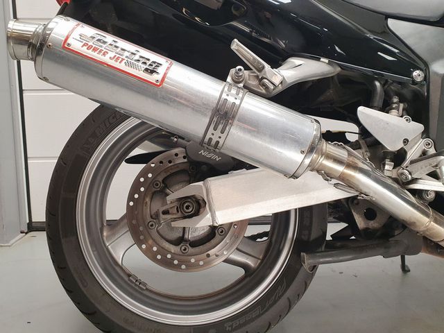 honda - cbr-1100--xx-super-blackbird