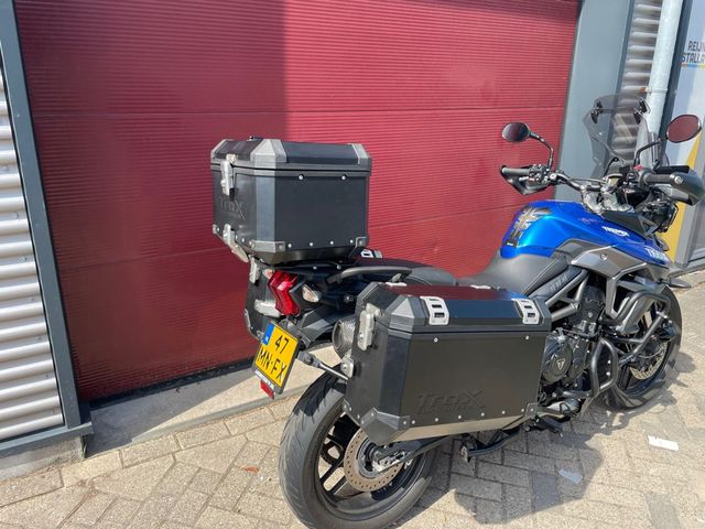 triumph - tiger-800-xrx