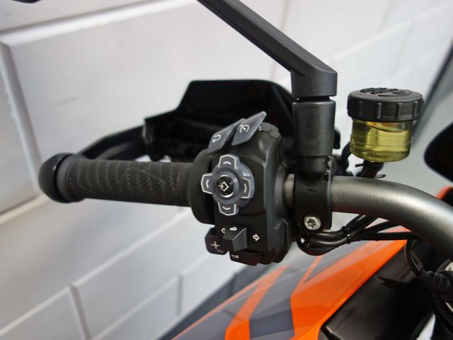 ktm - 1290-super-duke-gt