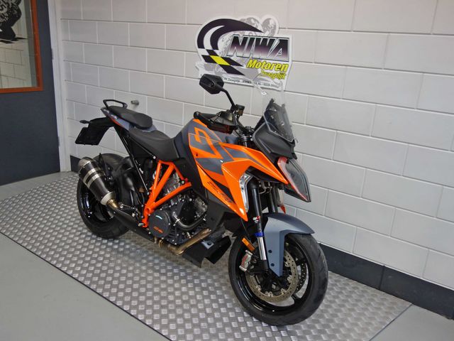 ktm - 1290-super-duke-gt