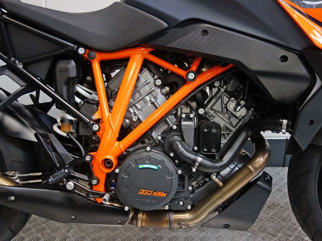 ktm - 1290-super-duke-gt