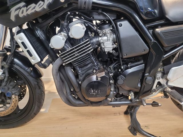 yamaha - fzs-600-fazer