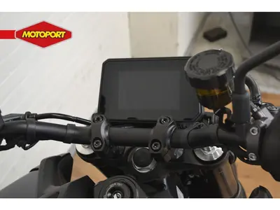 YAMAHA MT 09 – foto 3