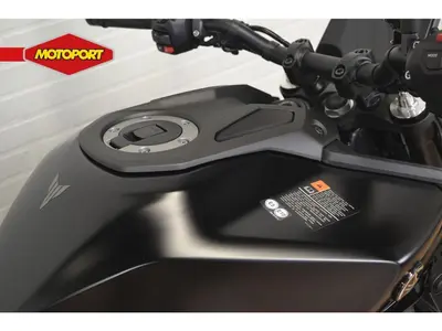 YAMAHA MT 09 – foto 4