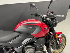 Triumph Trident 800 2026 nieuw – foto 5 van 9