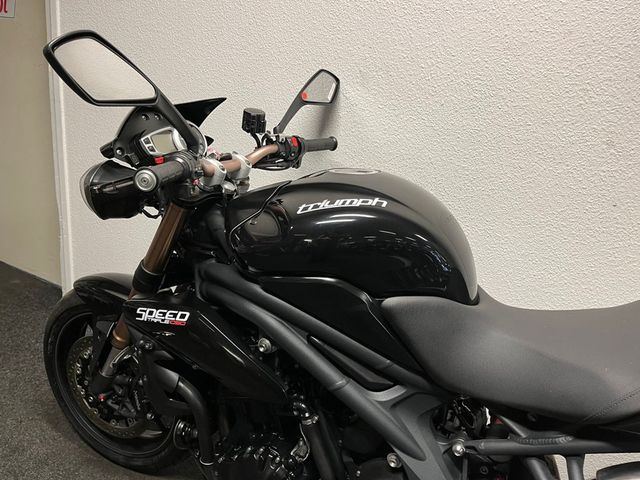 triumph - speed-triple-1050