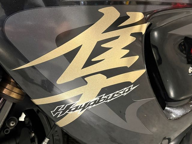 suzuki - gsx-r-1300-hayabusa