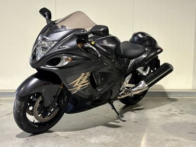 SUZUKI GSX-R 1300 HAYABUSA – foto 4