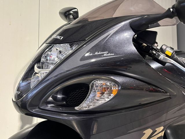 suzuki - gsx-r-1300-hayabusa