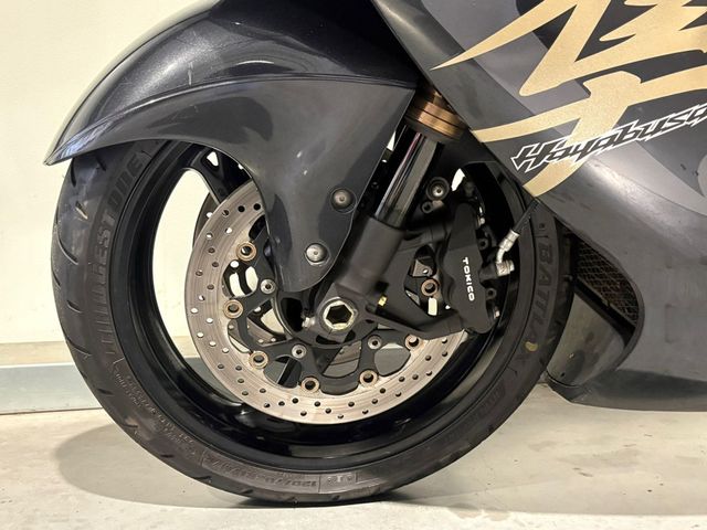 suzuki - gsx-r-1300-hayabusa