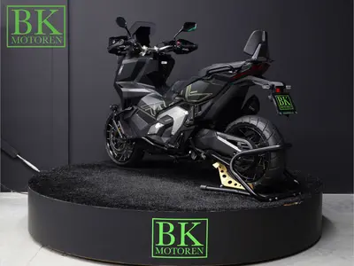 HONDA X-ADV SPECIAL EDITION – foto 4