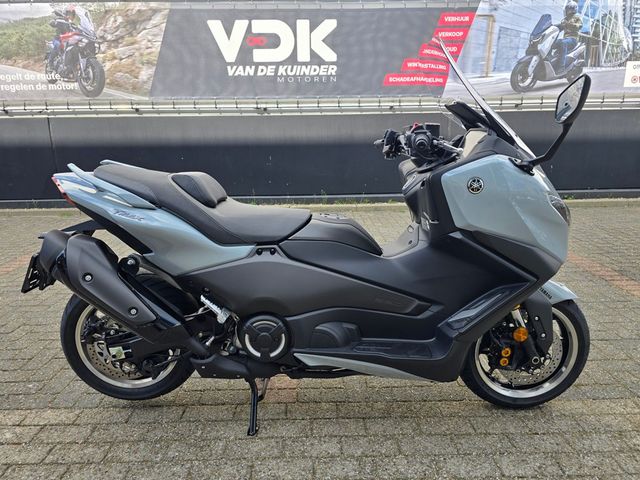yamaha - tmax-tech-max-560