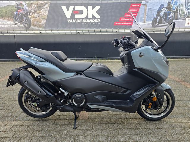 yamaha - tmax-tech-max-560