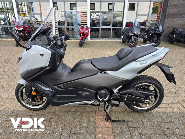 yamaha - tmax-tech-max-560