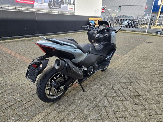 yamaha - tmax-tech-max-560