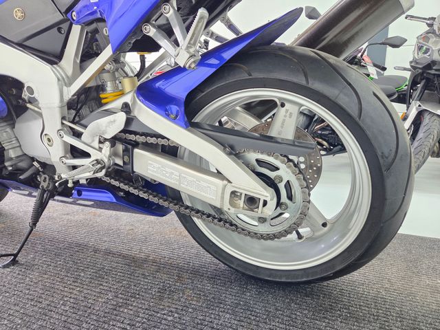 yamaha - yzf-r1