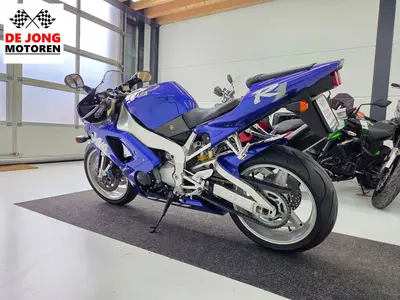 YAMAHA YZF R1 – foto 3