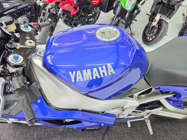 yamaha - yzf-r1