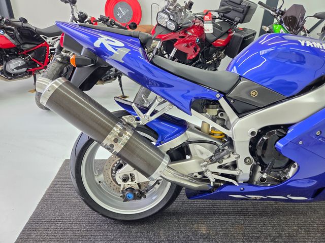yamaha - yzf-r1