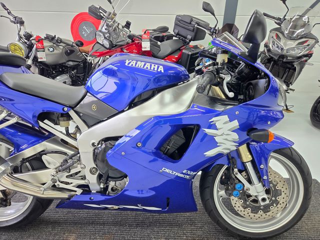 yamaha - yzf-r1