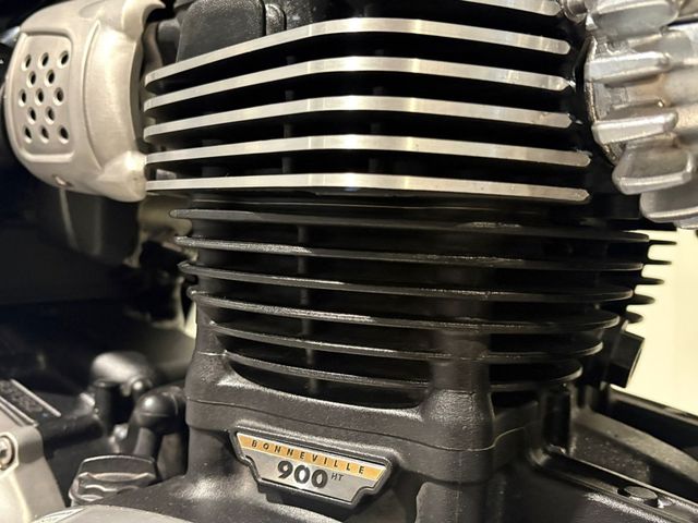 triumph - bonneville-t-100