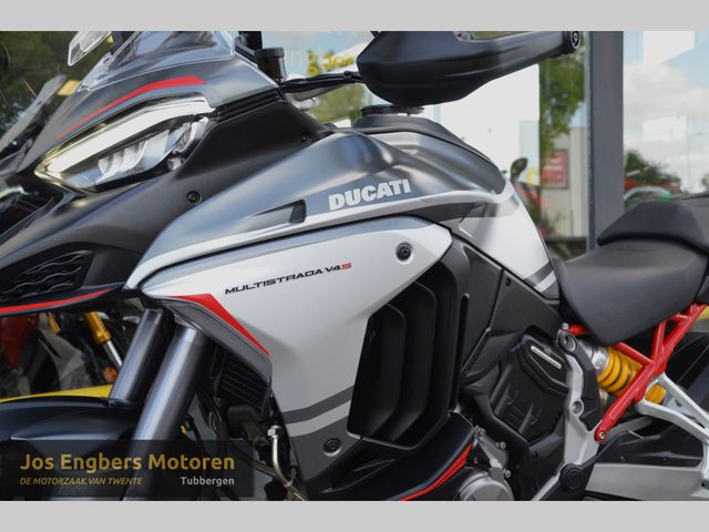 ducati - multistrada-v4-s