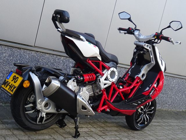 italjet - dragstar-200-limited-edition