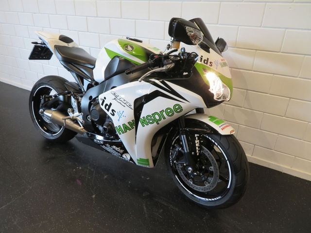 honda - cbr-1000-rr-fireblade