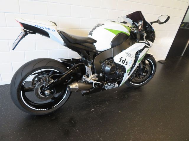 honda - cbr-1000-rr-fireblade