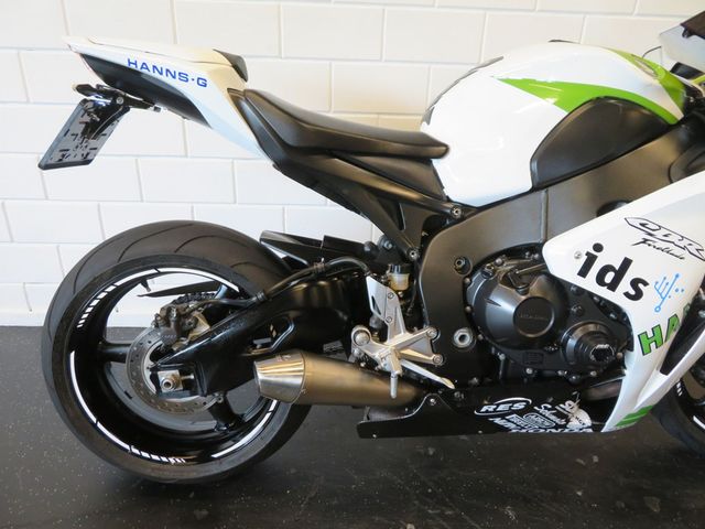 honda - cbr-1000-rr-fireblade