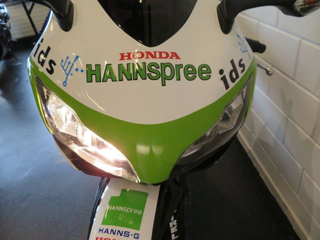 honda - cbr-1000-rr-fireblade