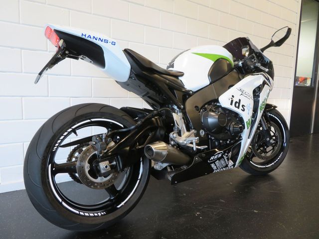 honda - cbr-1000-rr-fireblade