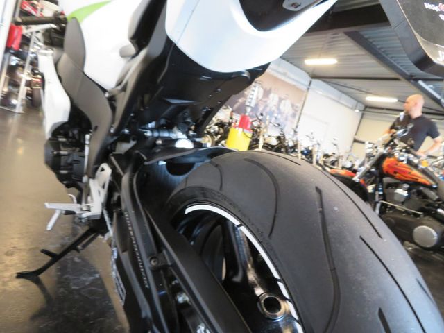 honda - cbr-1000-rr-fireblade