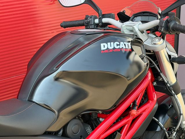 ducati - 796-monster