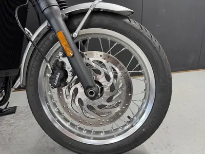 TRIUMPH BONNEVILLE – foto 2