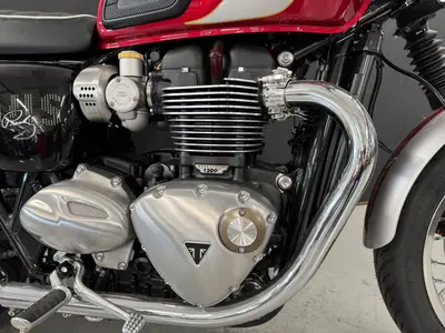 TRIUMPH BONNEVILLE – foto 3