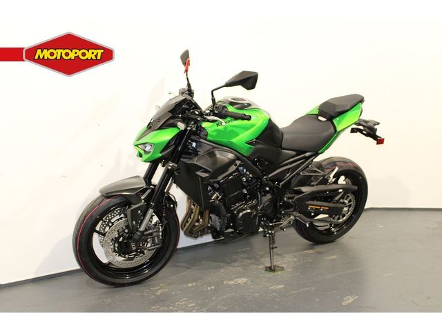 kawasaki - z900