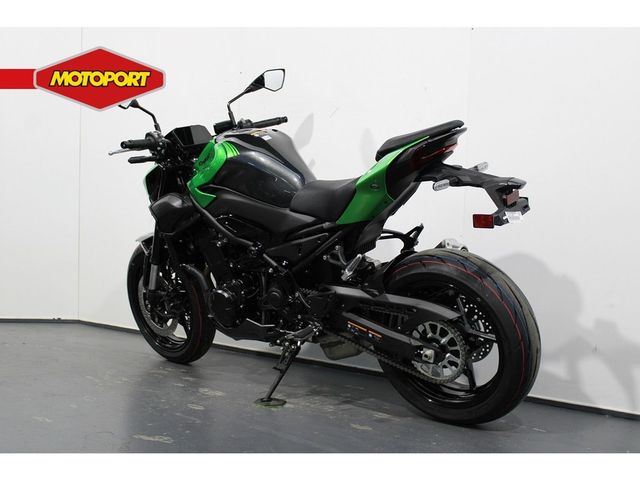 kawasaki - z900