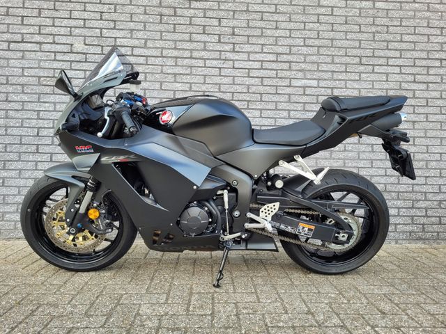 honda - cbr-600-rr