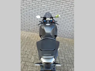 HONDA CBR 600 RR – foto 4